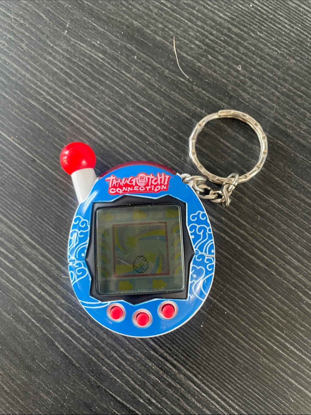 Bandai Tamagotchi Connection V4 2004 Virtual Pet Keychain- Rare Design